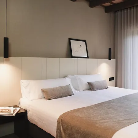 Vall De Bas Hotel