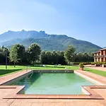 Vall De Bas Hotel 4*